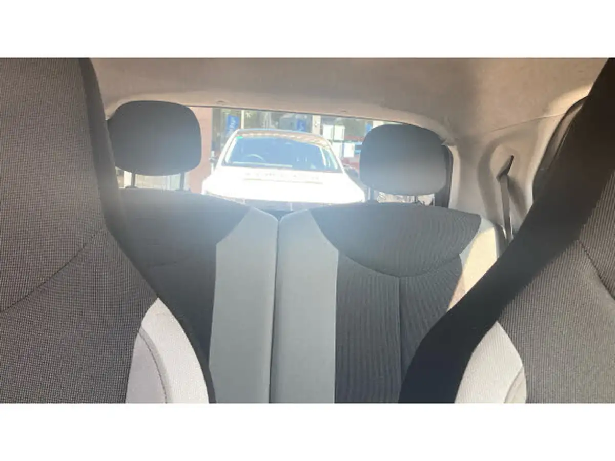 2017-toyota-aygo-10-vvt-i-x-play-71bhp-5d-big-14