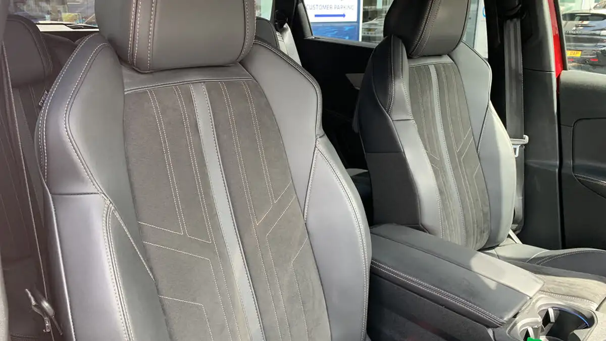 2022-peugeot-5008-suv-12-puretech-gt-premium-big-41