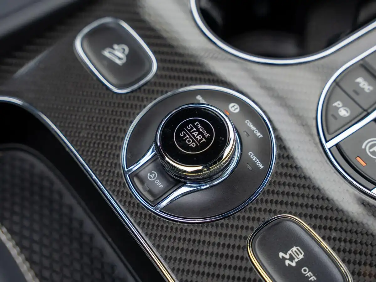 2019-bentley-bentayga-40-v8-big-35