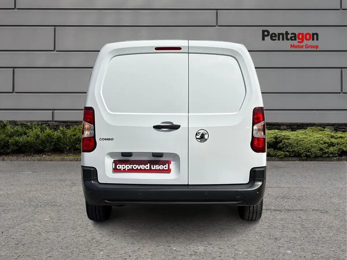 2024-vauxhall-combo-15cdti-prime-xl-100pseu6e-panel-big-16