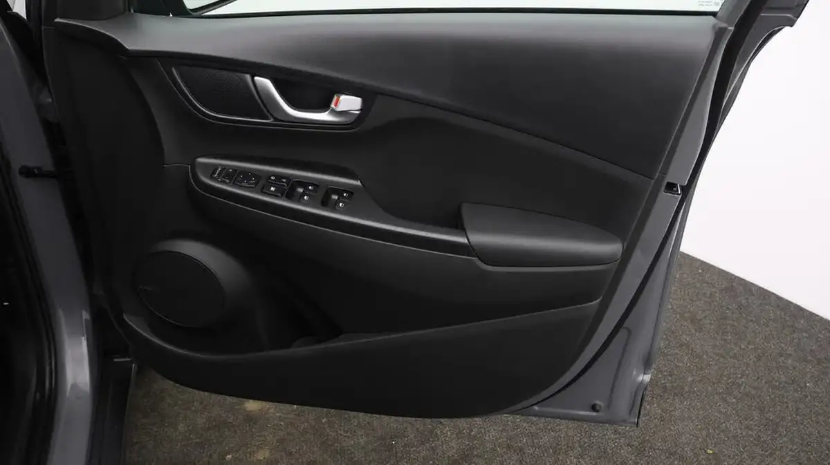 2022-hyundai-kona-e-premium-204ps-64kwh-7kw-obc-big-14