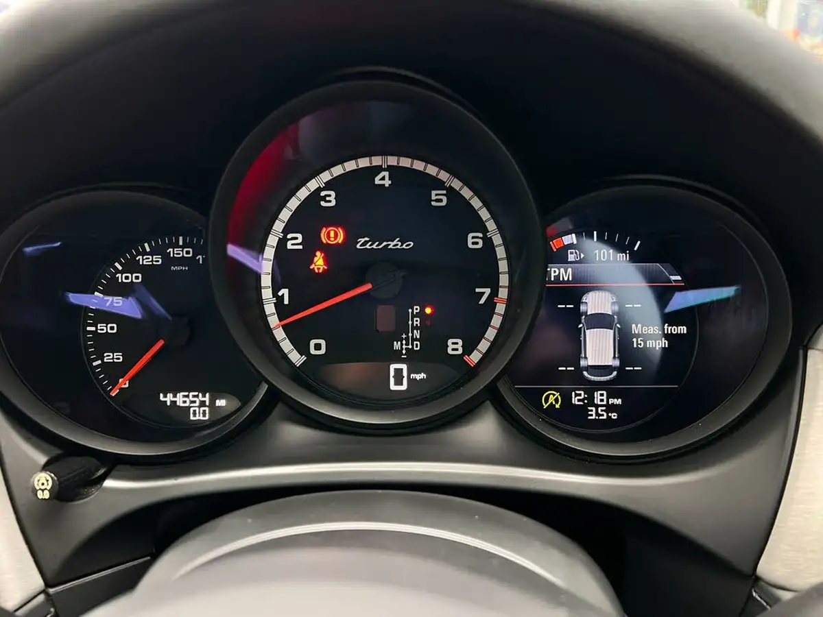2019-porsche-macan-29-v6-turbo-big-53