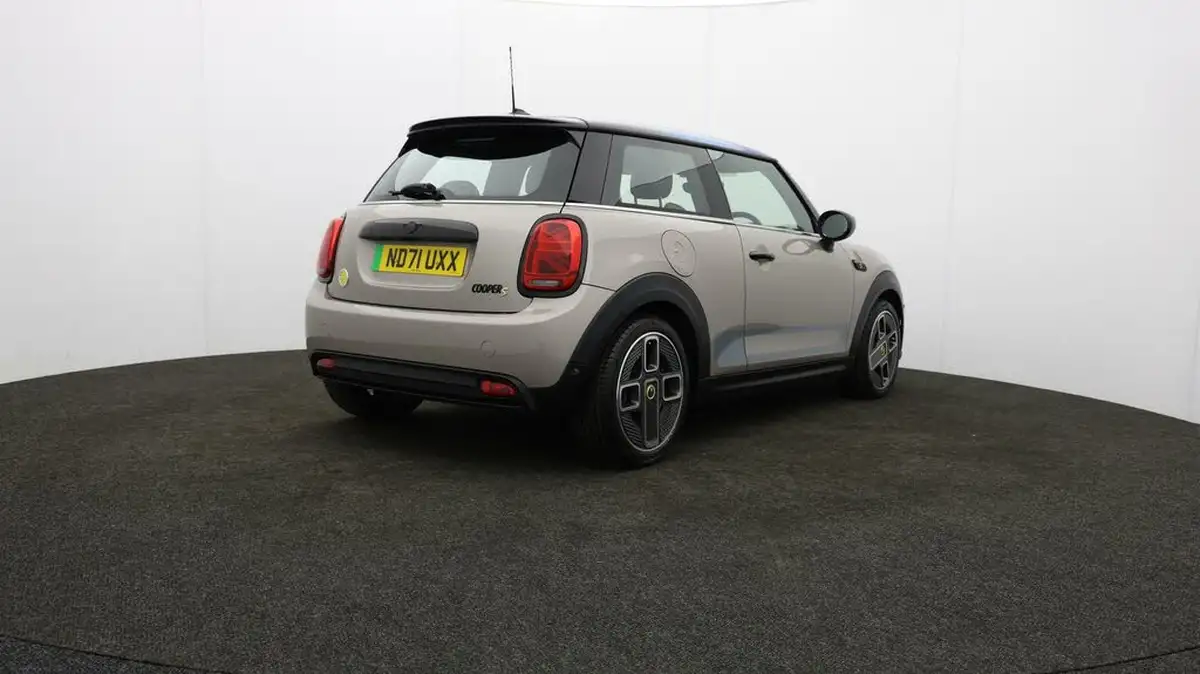 2021-mini-cooper-e-cooper-s-collection-edition-big-77