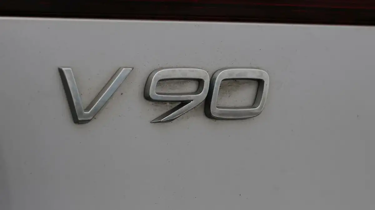 2019-volvo-v90-20td-d4-r-design-big-21