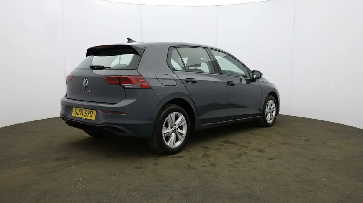 2021-volkswagen-golf-10-tsi-life-hatchback-big-6
