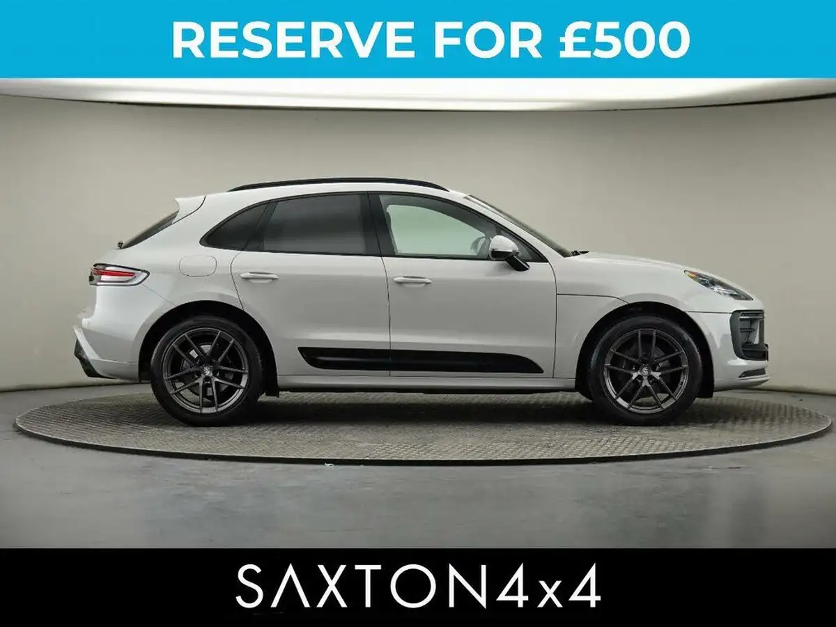 2022-porsche-macan-20-big-16