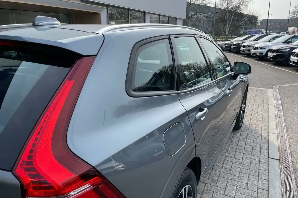 2018-volvo-xc60-20td-d4-momentum-4x4-big-13