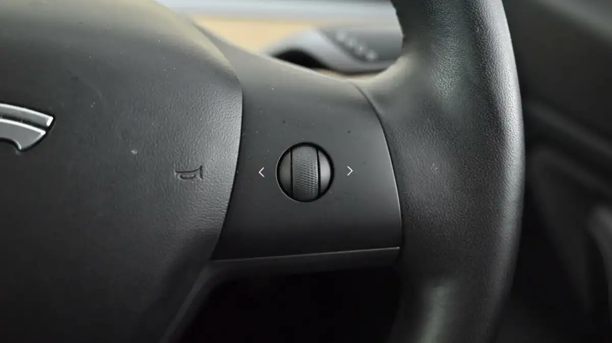 2020-tesla-model-3-e-standard-plus-big-22