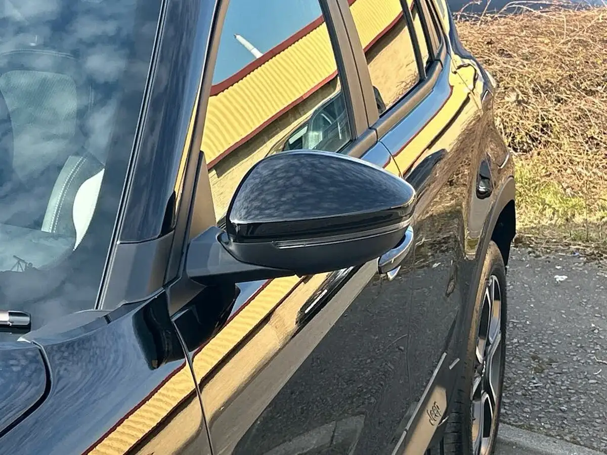 2025-jeep-avenger-e-summit-big-31