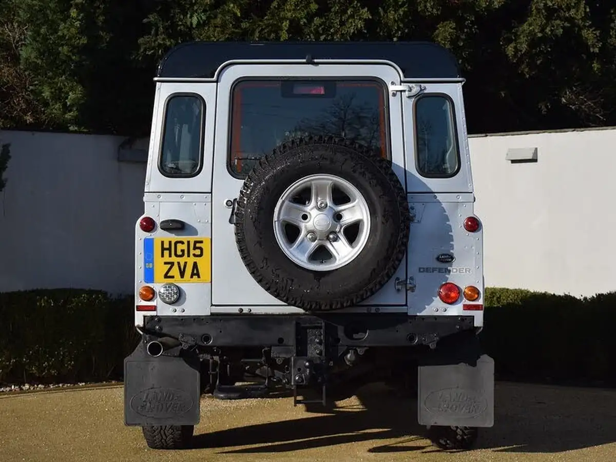 2015-land-rover-110-defender-22td-xs-22i-station-wagon-5-drs-big-10