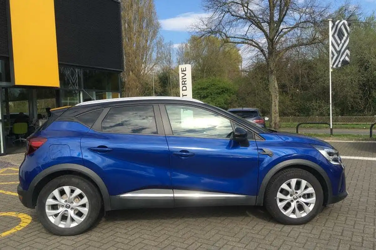 2020-renault-captur-13-tce-iconic-130bhp-edc-auto-big-1