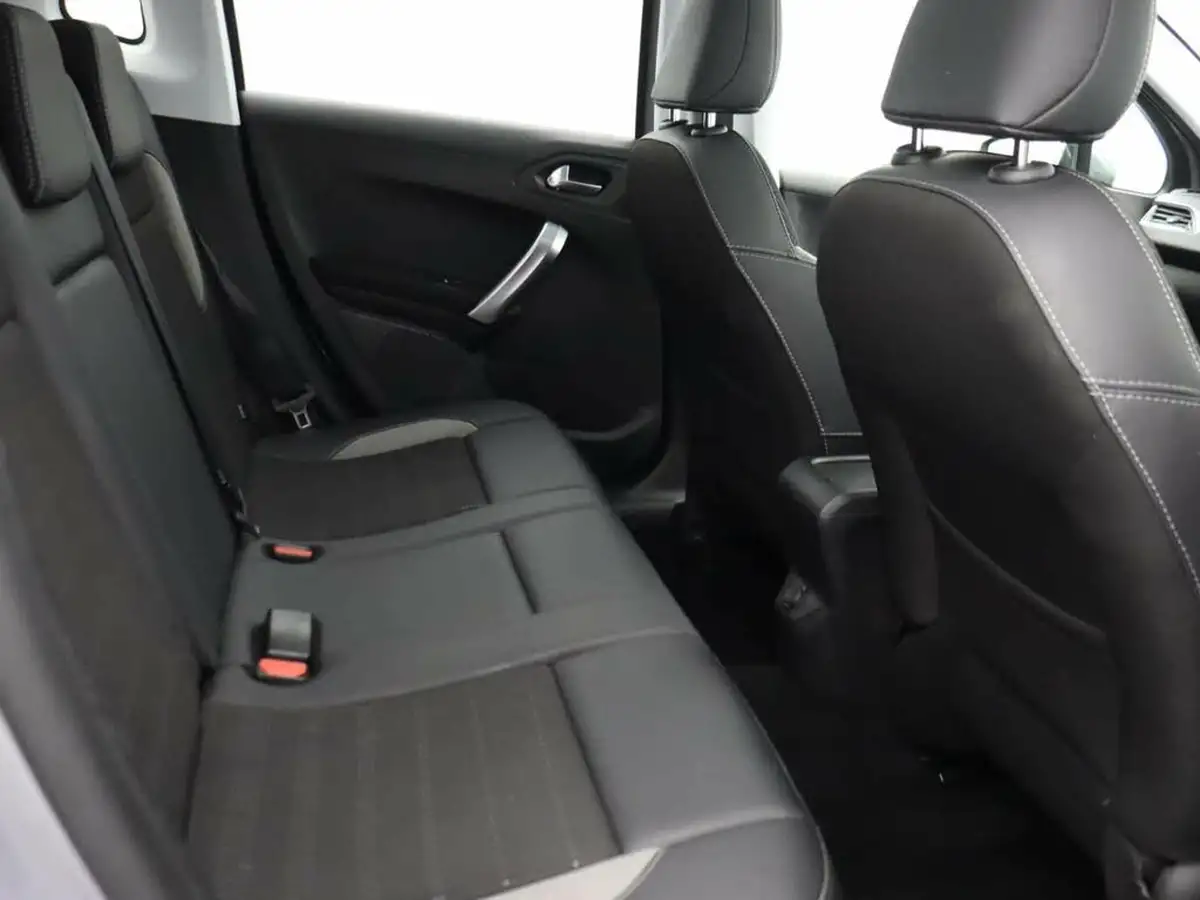 2019-peugeot-2008-suv-12-puretech-allure-premium-130bhp-big-32