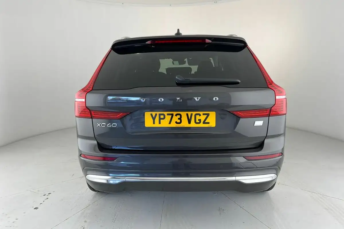 2023-volvo-xc60-20-t8-ultimate-bright-big-20
