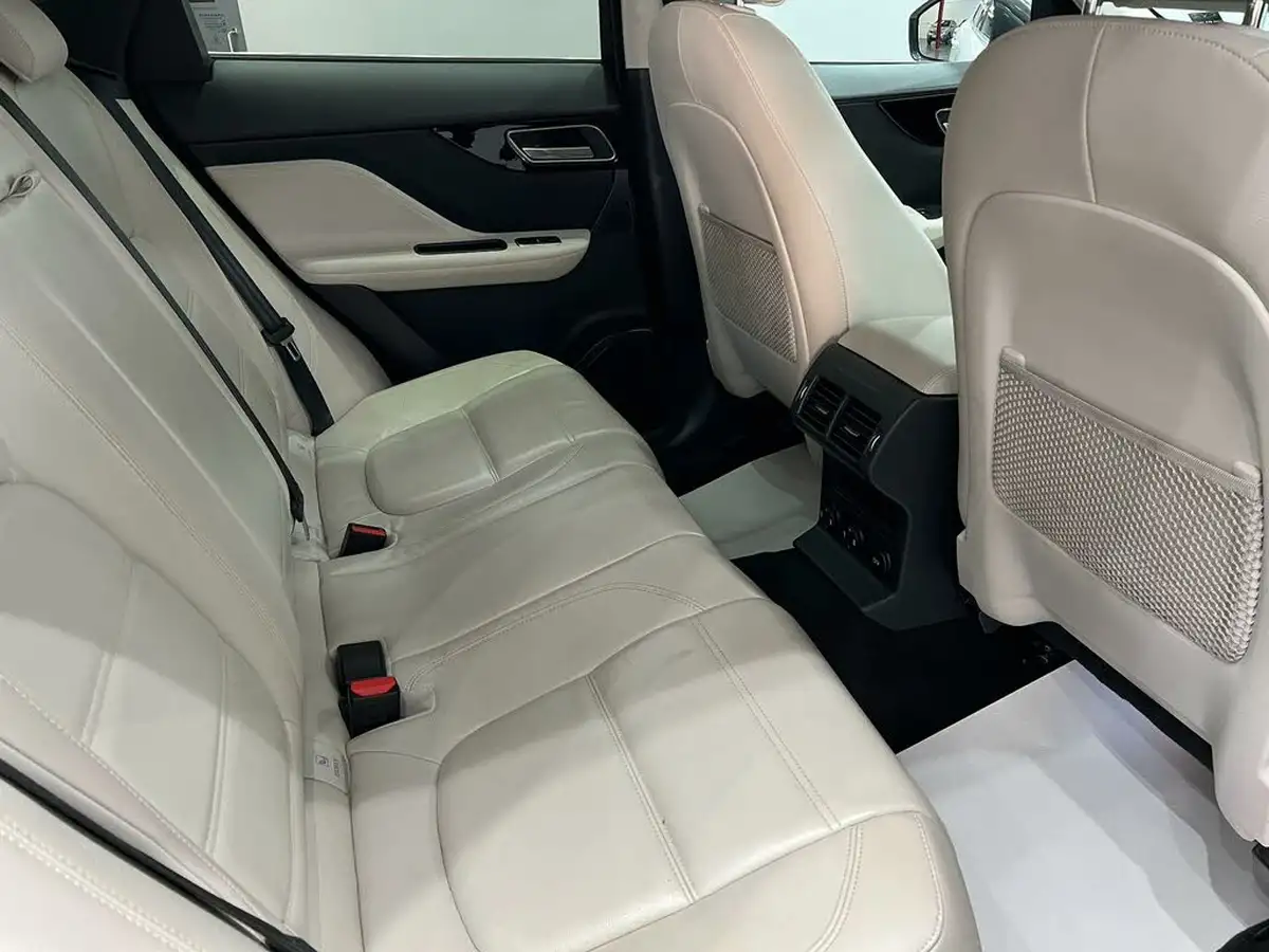 2017-jaguar-f-pace-20-i4d-prestige-180ps-awd-auto-big-53