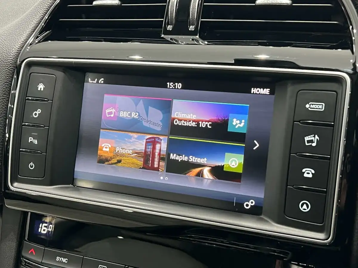 2017-jaguar-f-pace-20-i4d-prestige-180ps-awd-auto-big-28