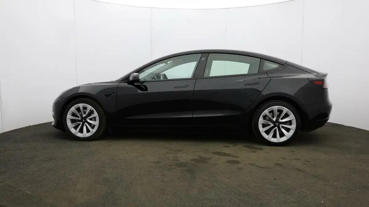 2022-tesla-model-3-e-long-range-big-61