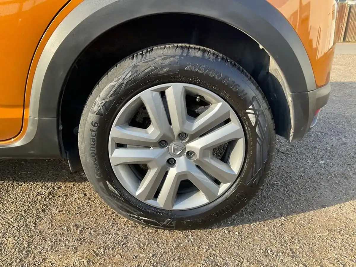 2022-dacia-sandero-stepway-10-tce-essential-90bhp-big-18