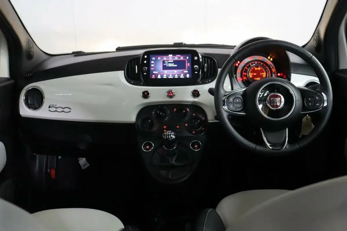 2022-fiat-500-10-dolcevita-big-7