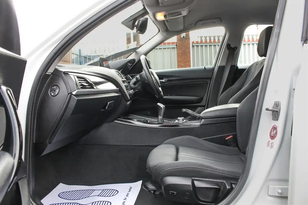 2016-bmw-1-series-15-118i-sport-5d-big-17