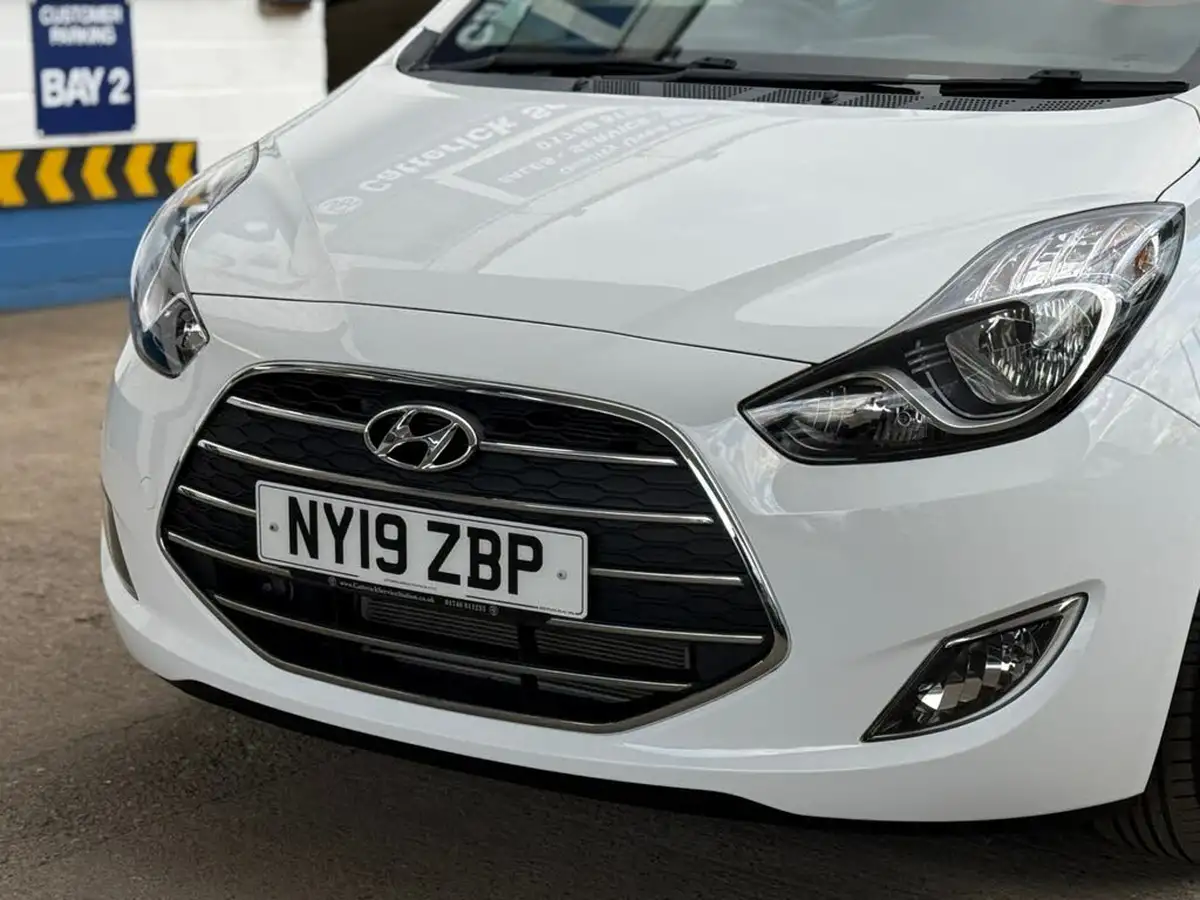 2019-hyundai-ix20-16-se-auto-big-18
