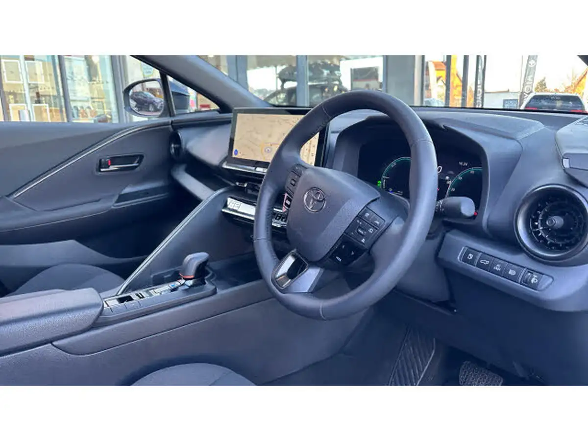 2024-toyota-c-hr-20-vvt-i-design-220bhp-plug-in-big-10
