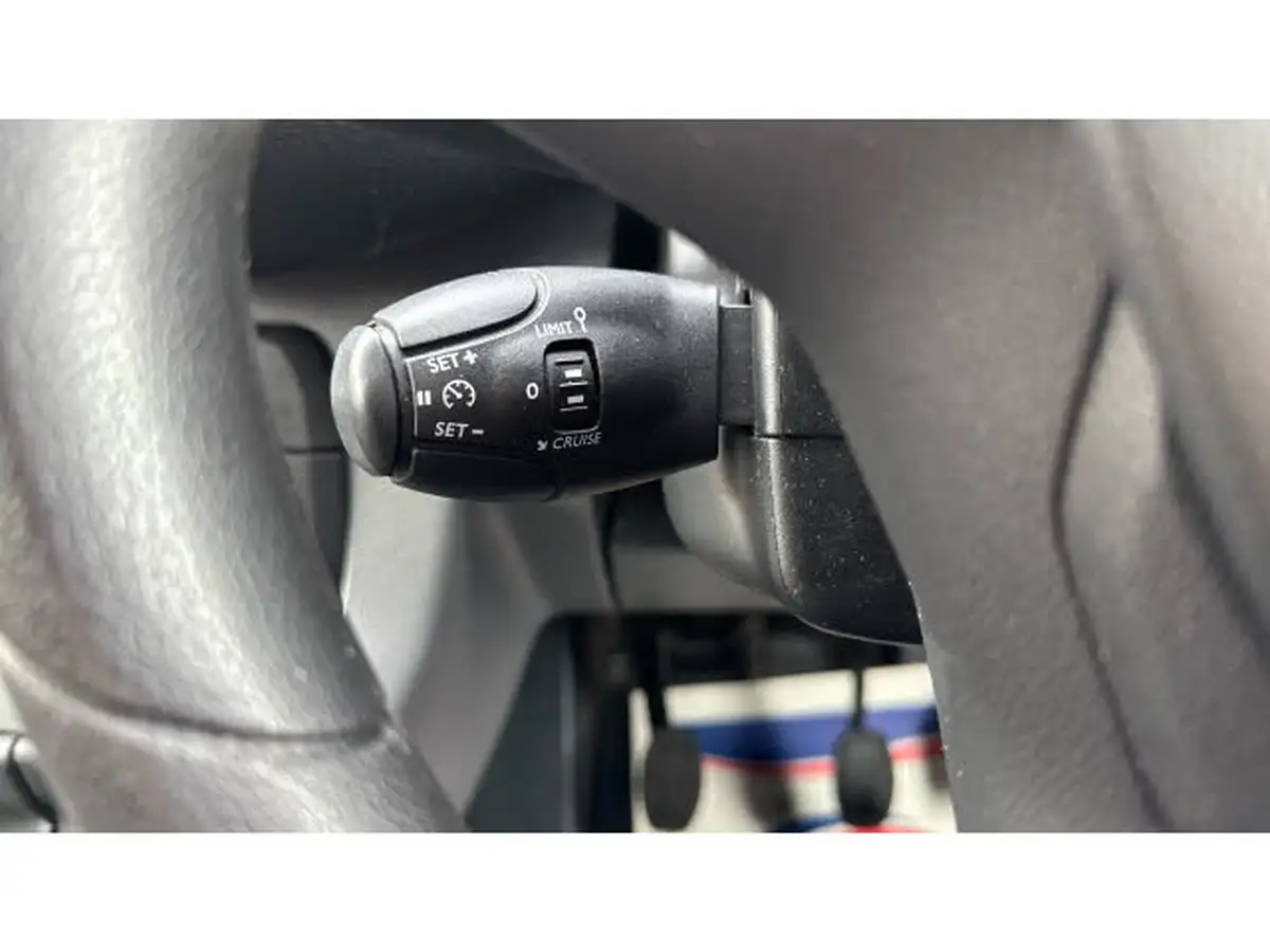 2022-peugeot-expert-15-bluehdi-professional-premium-long-1000-big-24