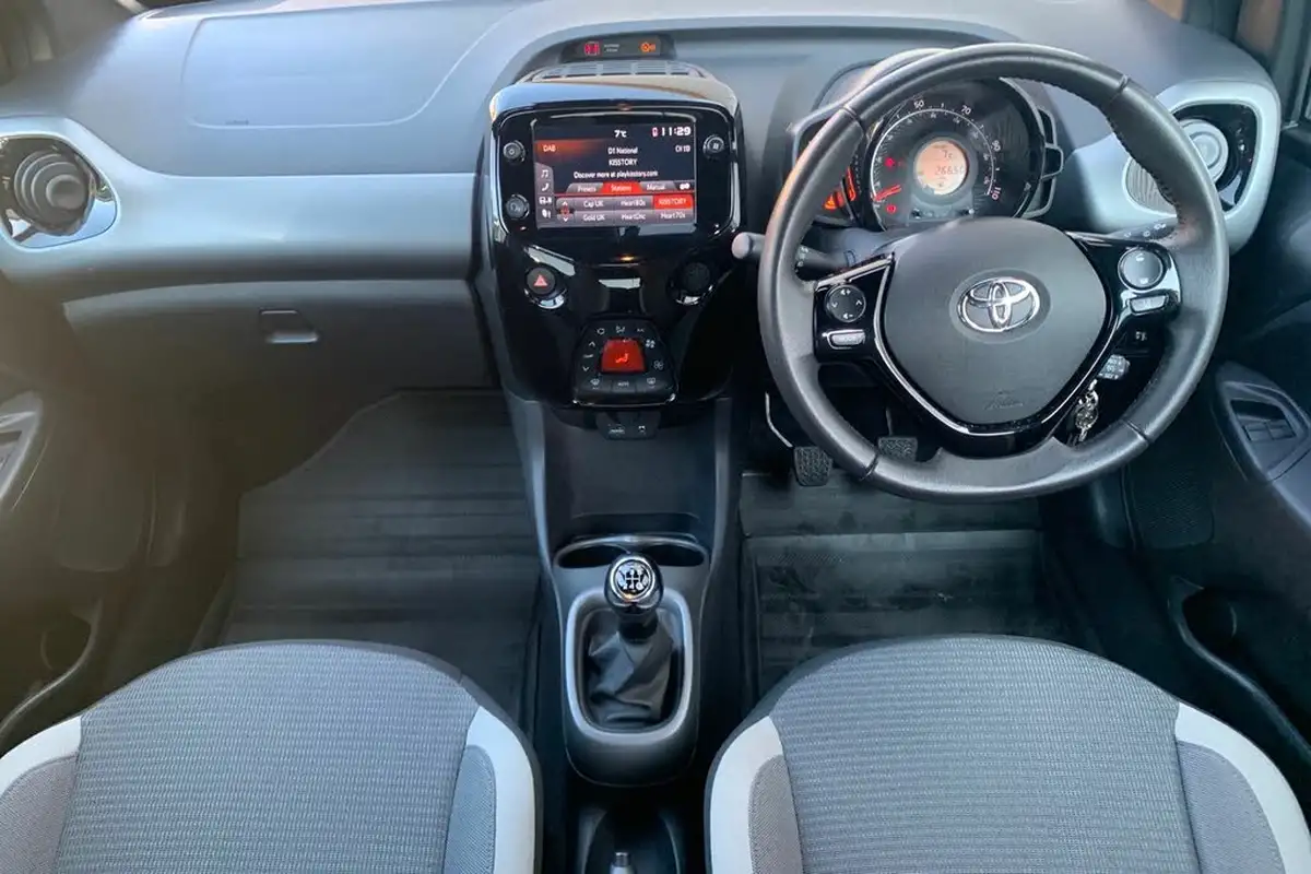 2021-toyota-aygo-10-vvt-i-x-trend-tss-big-10