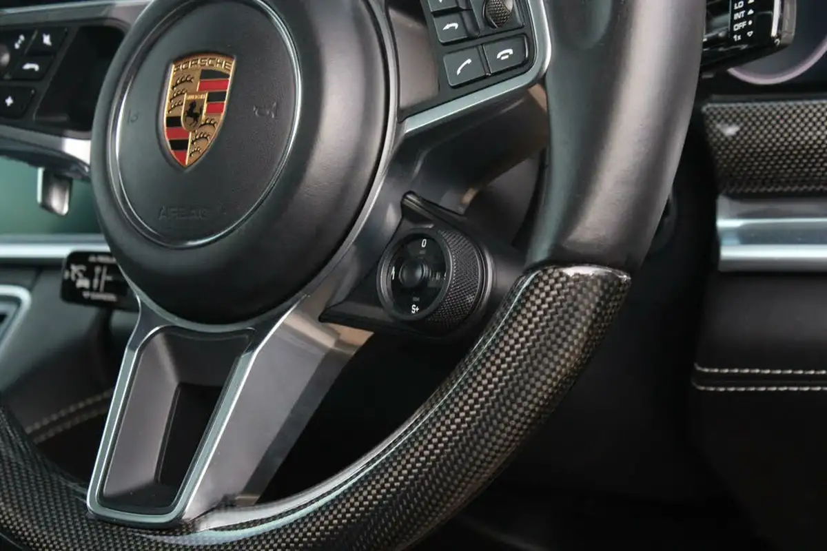 2019-porsche-panamera-40-v8-gts-hatchback-big-35