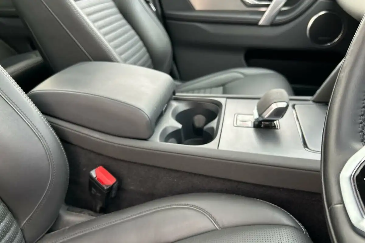 2023-land-rover-discovery-sport-15-p300e-dynamic-hse-big-79