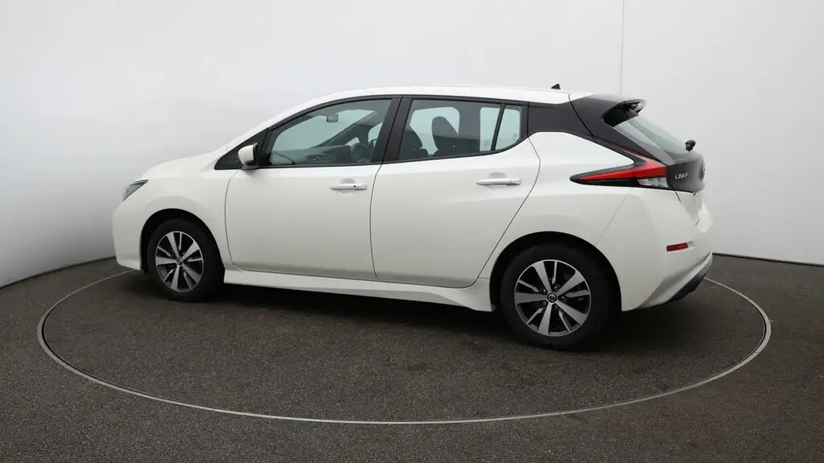 2022-nissan-leaf-e-acenta-big-38