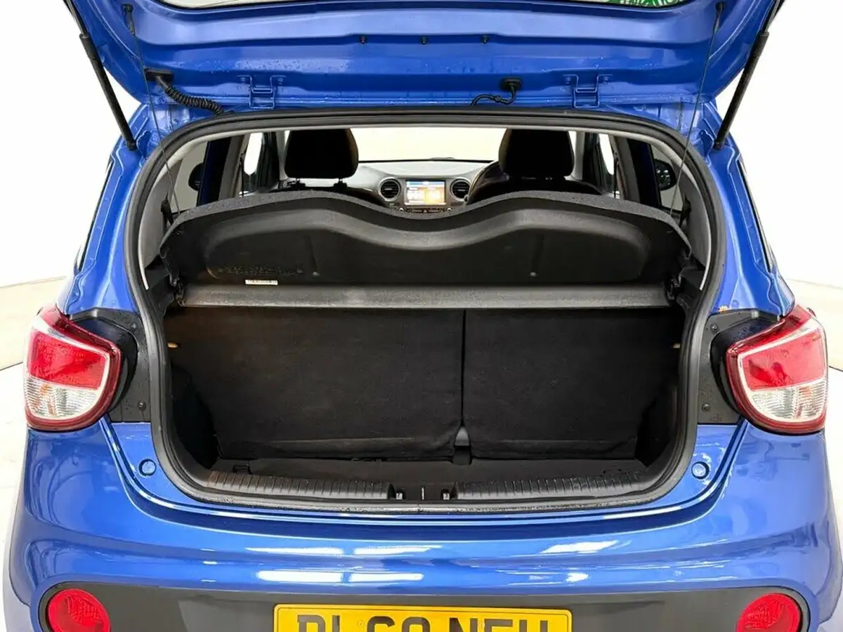 2019-hyundai-i10-10-play-big-29