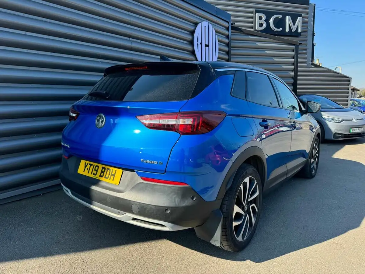 2019-vauxhall-grandland-x-15td-elite-nav-ss-blueinjection-big-6