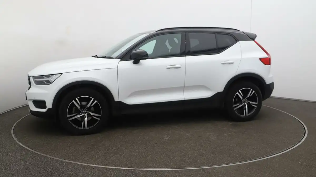 2022-volvo-xc40-15-t3-r-design-auto-big-58