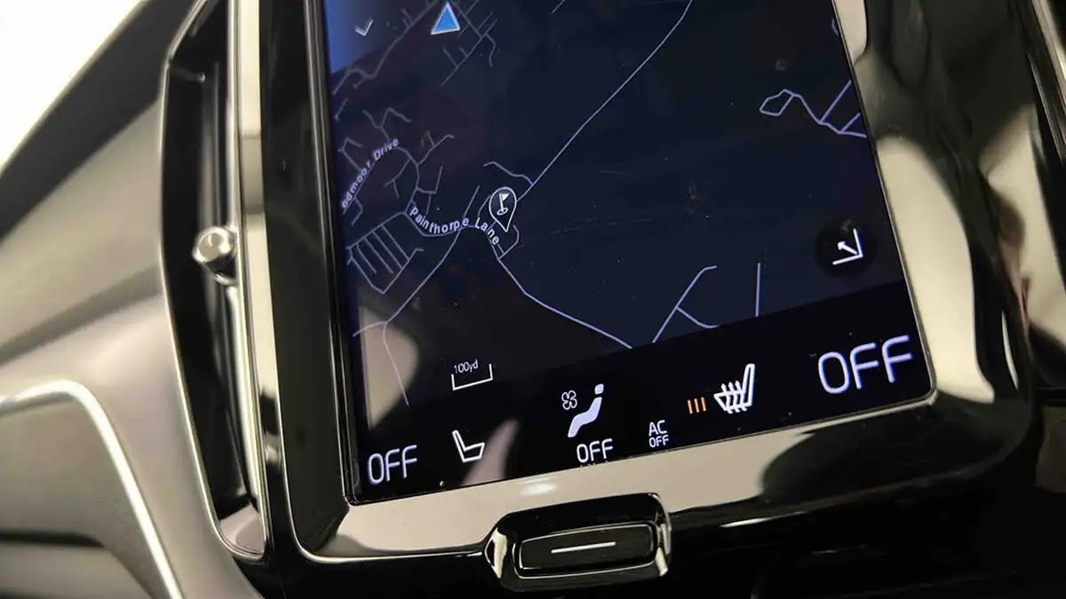 2021-volvo-xc60-20td-b4-momentum-big-25