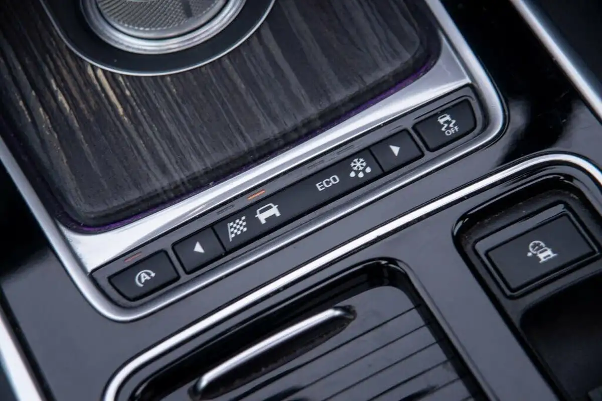 2016-jaguar-xf-30-s-big-19