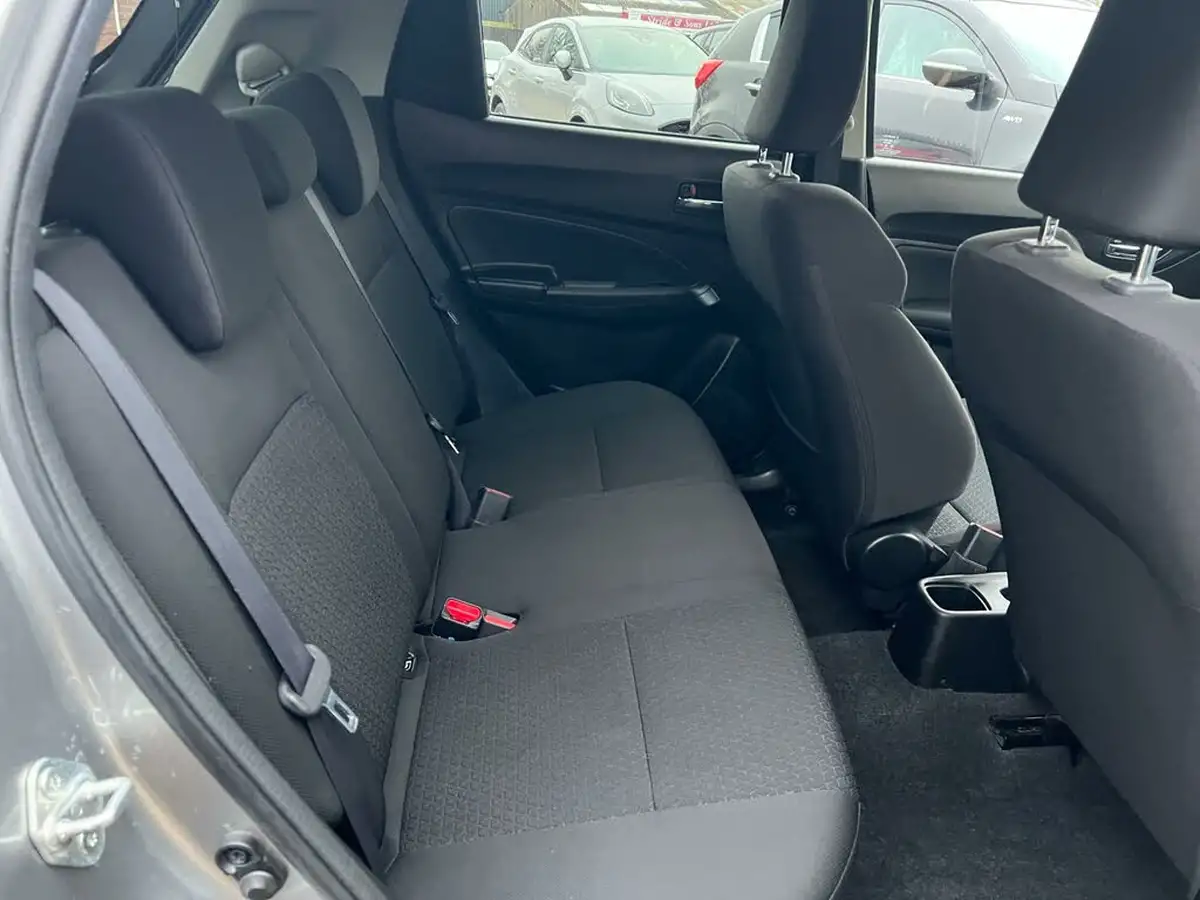 2017-suzuki-swift-10-boosterjet-sz5-shvs-big-12