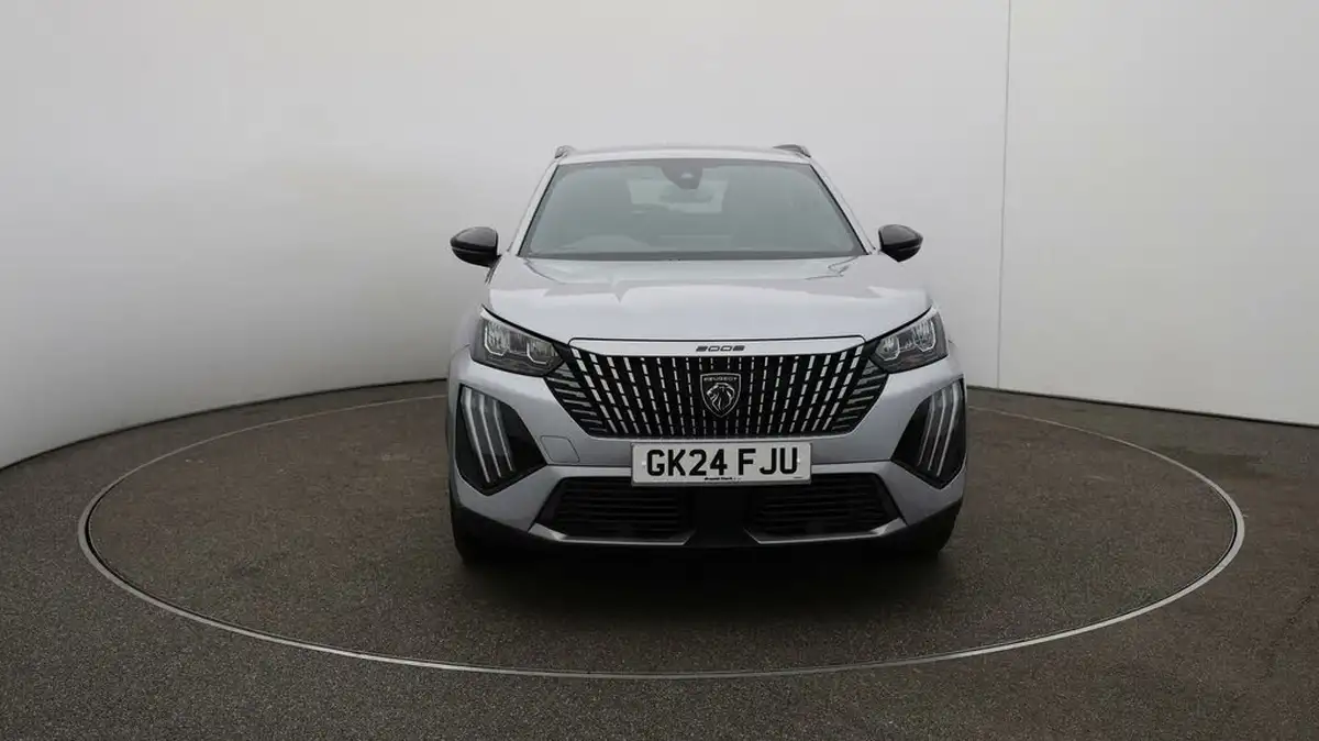 2024-peugeot-2008-suv-12-puretech-allure-130ps-big-2