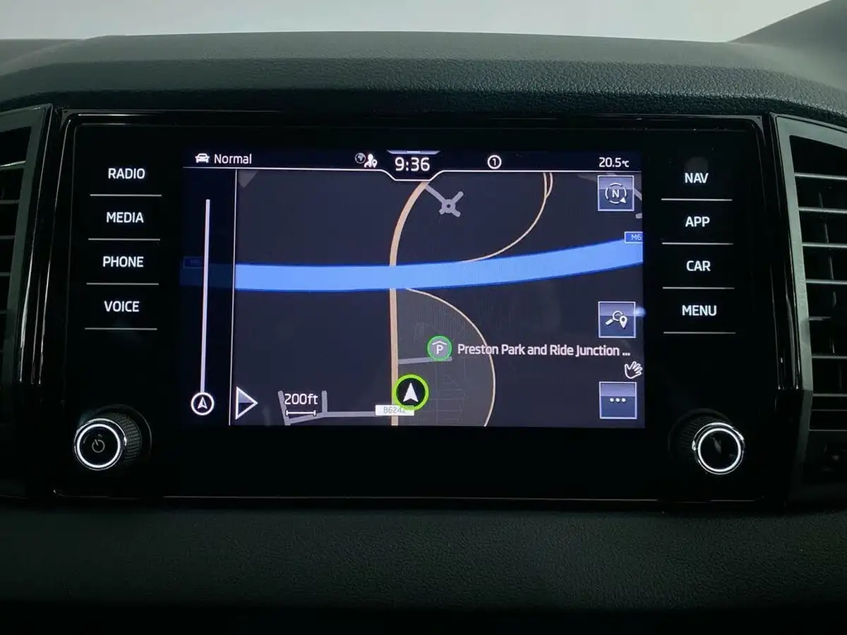 2021-skoda-karoq-15-tsi-sportline-dsg-big-19