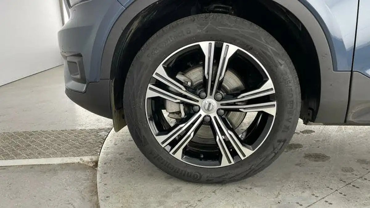 2021-volvo-xc40-20-b4-inscription-pro-194bhp-auto-big-34