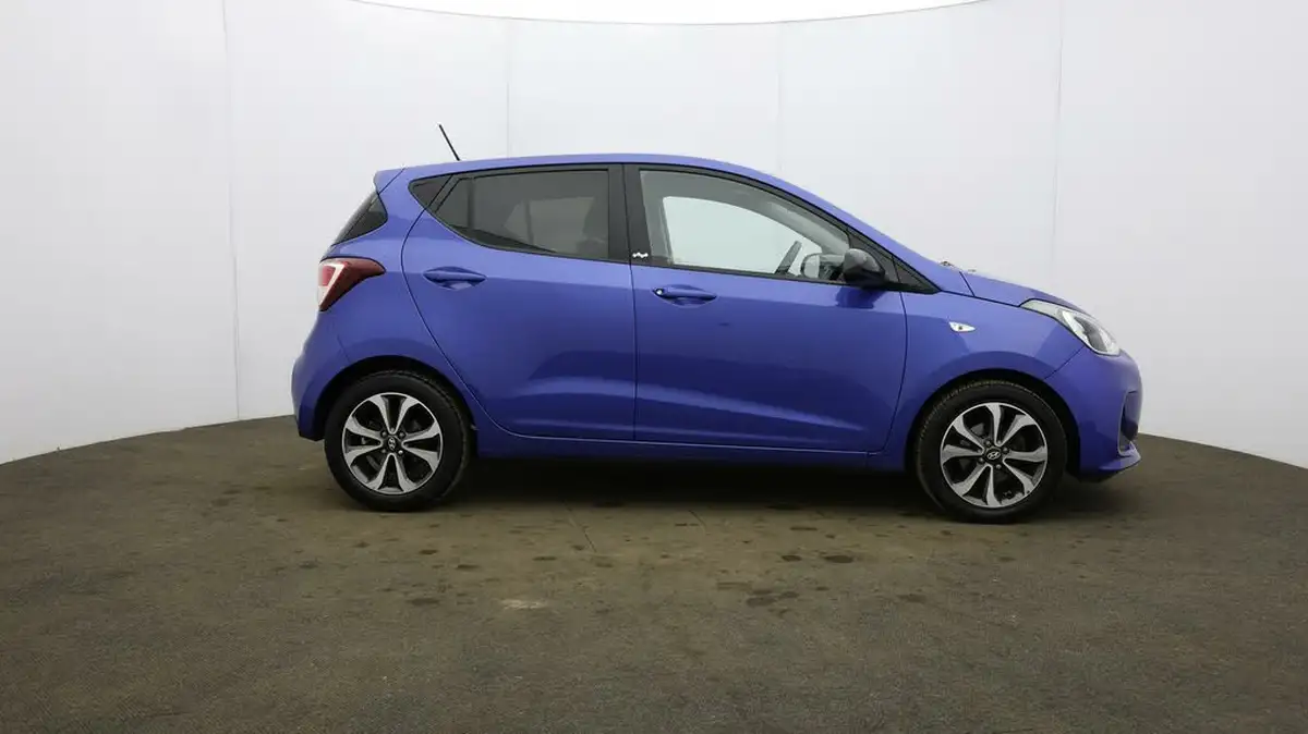 2019-hyundai-i10-10-play-big-7