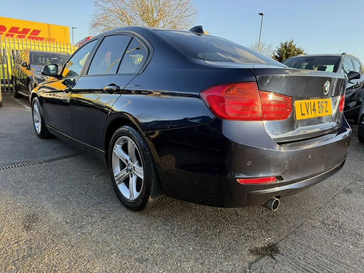 2014-bmw-3-series-20-320i-se-184bhp-ss-saloon-4d-1997cc-auto-big-9