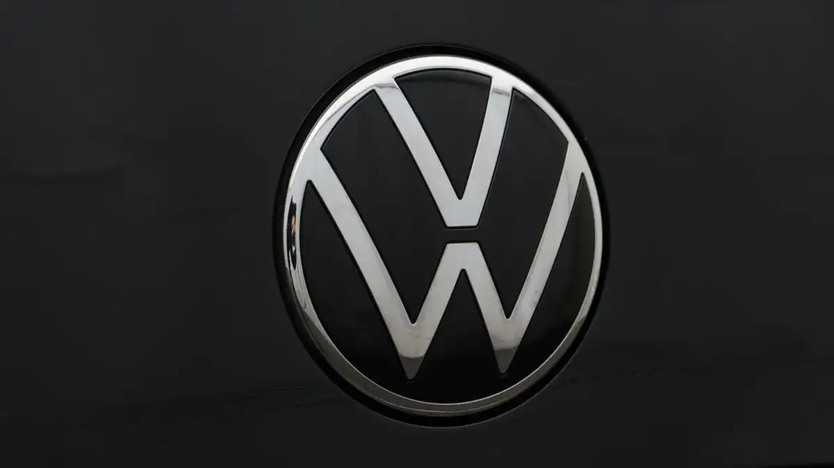 2021-volkswagen-t-roc-10-tsi-black-edition-110ps-big-20
