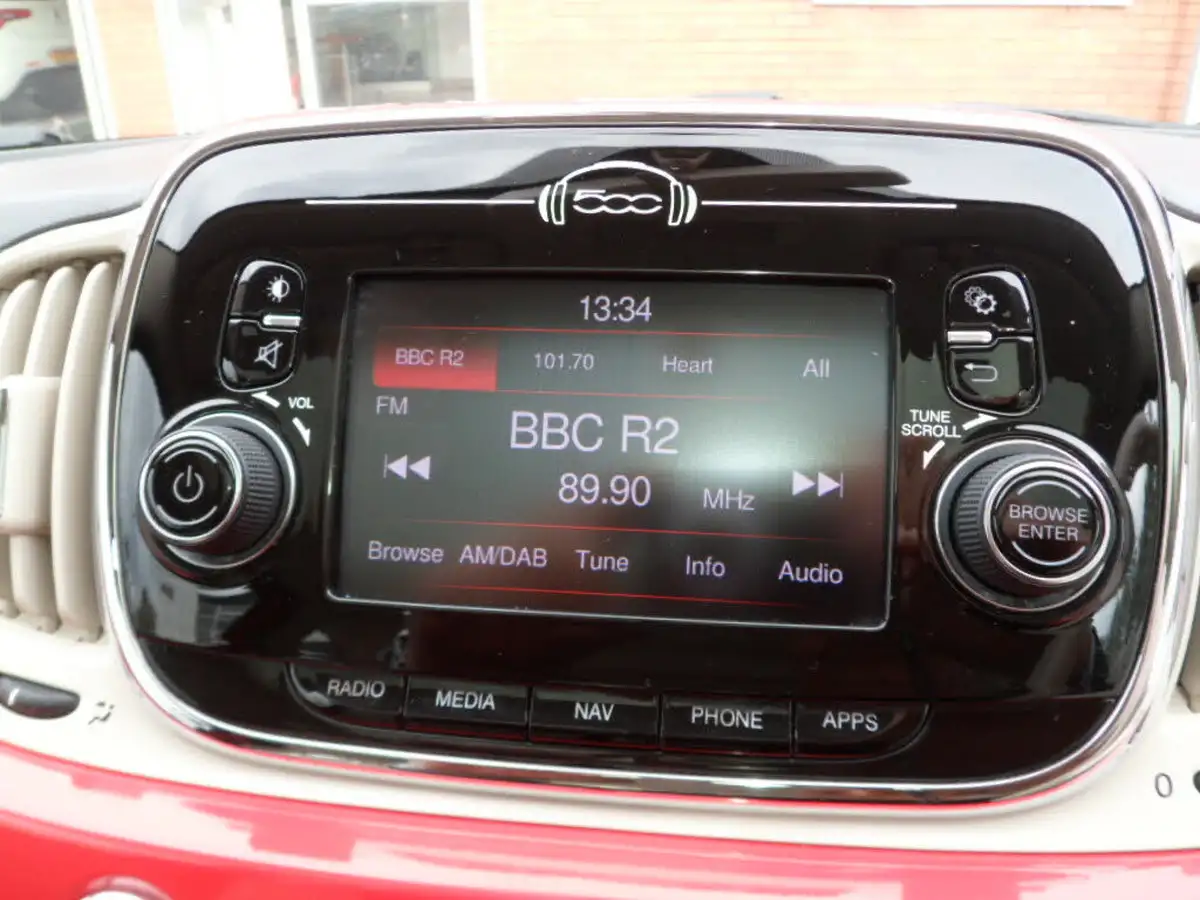2016-fiat-500-12-lounge-big-23