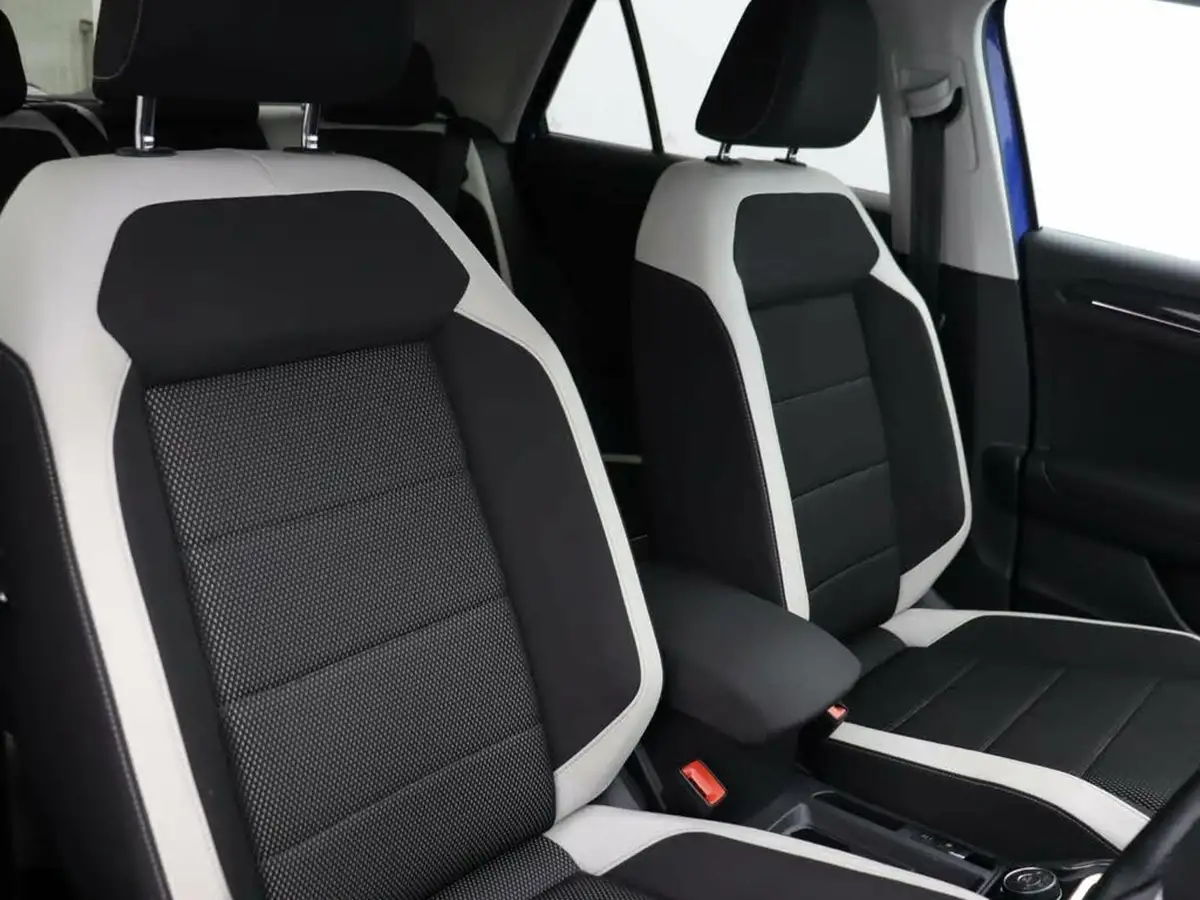 2018-volkswagen-t-roc-20-tsi-sel-ss-big-6