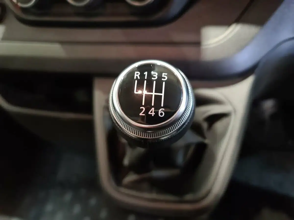 2023-renault-trafic-20dci-sl30-130-advance-eu6d-big-31