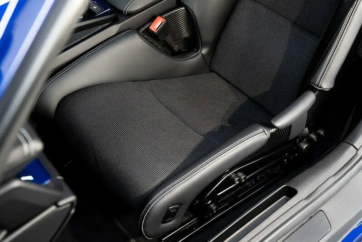 2023-porsche-911-40-gt3-touring-package-pdk-big-20
