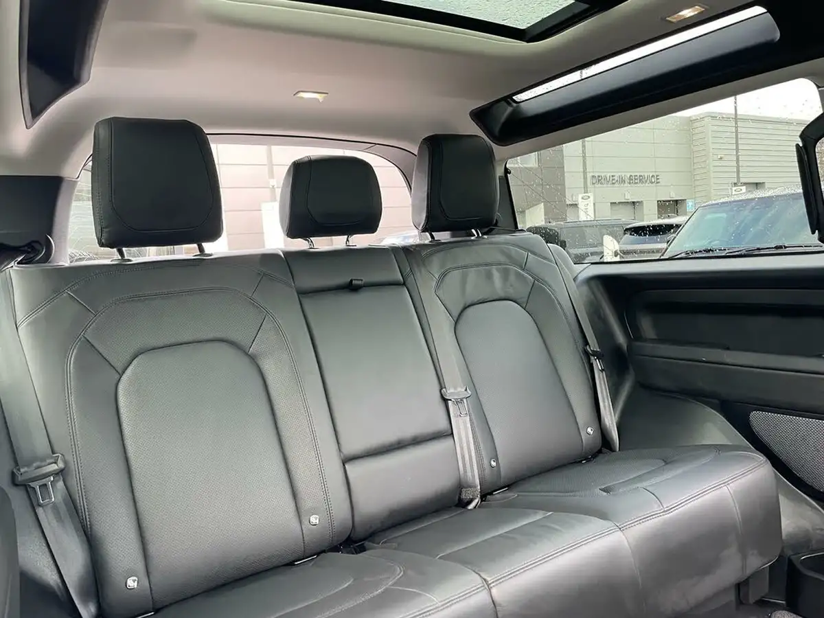 2024-land-rover-90-defender-30-d250-hse-big-29