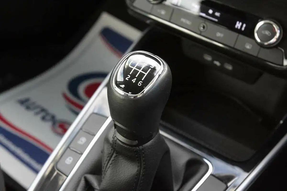 2023-skoda-fabia-10-tsi-se-l-110ps-big-15
