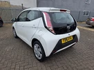 2016-toyota-aygo-10-vvt-i-x-play-68bhp-5d-small-4