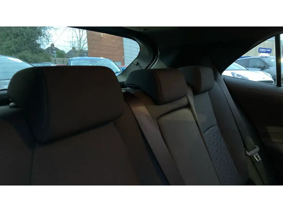 2021-toyota-corolla-18-vvt-i-icon-tech-trk-hatchback-5d-big-48
